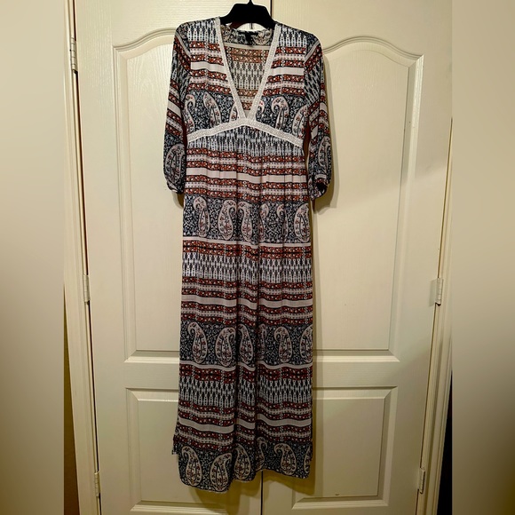 Forever 21 paisley print maxi - Picture 1 of 4